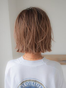 ヘアアンドリラクゼーション シャッセ(Hair&Relaxation SASE) 外ハネコンパクトボブ
