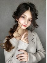 ヘアーデザインルアナ(Hair design Luana.) 【細澤ほそぴー】ローポニースタイル