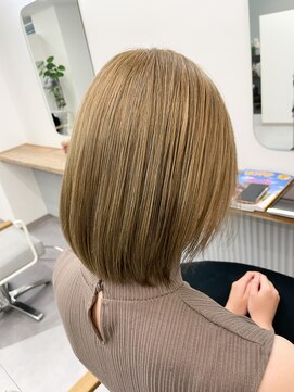 イラ(Era) ベージュ/ボブ