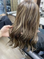 ヴィフ 大船(VIF)&nbsp;巻き髪ハイライト/筋感/コントラストハイライト/大船/大船駅