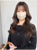 オリーブベージュ