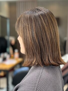 アトリエコア(Atelier Coa) ミルクティーベージュカラーくびれヘアグレージュカラー韓国