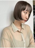 レイヤーボブ　切りっぱなしボブ　グレージュ　前髪