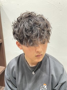 カーム(calm) スペインカール波巻きパーマツーブロックヘア