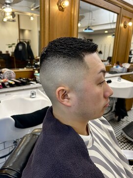 ザナンバースリー 八王子(THE NUMBER THREE) フェード/スキンフェード/メンズカット/メンズパーマ【八王子】