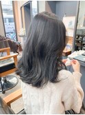 凜とした美しさが引き立つ黒髪ウェーブロング　艶髪/透明感