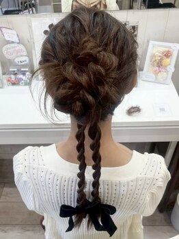 ルナクレセント (Luna crescent)の写真/平日限定お得なクーポン配信しております！[平日限定通常ヘアセット12時～￥2200/お電話予約で￥2000]