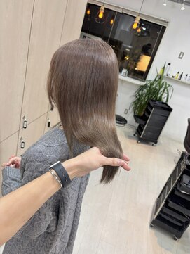 アイズ 横浜(IS) シアーグレージュ/グレージュカラー