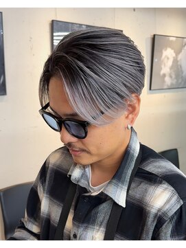 リップス 吉祥寺店 (LIPPS) ホワイトシルバーアッシュバレイヤージュセンターパート