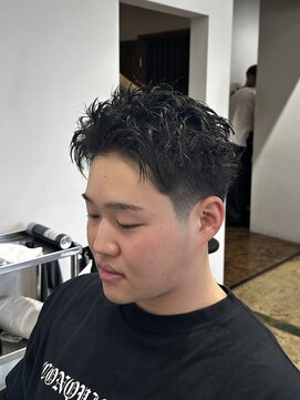 ザデイ カットアンドカルチャーショップ(THE DAY CUT&CULTURE SHOP) スパイキーショート【テーパーフェード】