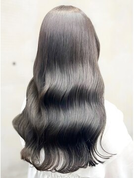 20代30代透明感UPブリーチなしダークグレージュ×ウェーブロング