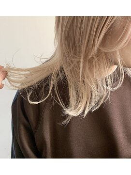 ミリ(MiLi) white blonde