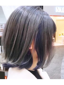 ブルーノ 東員店(BRUNO) インナーカラーのネイビーブルー可愛い外ハネボブstyle