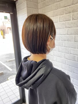 ハピネス クローバー 学園前店(Happiness CLOVER) 丸みショート/前髪/顔周りカット/濱崎優/透明感カラー