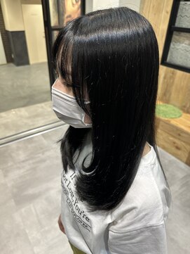 ロウ 町田(ROW) ワンレンボブ前下がりショート内巻きワンカール鎖骨ミディアム