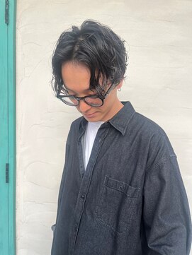 ロダット 横浜(LODAT by little) メンズパーマセンター分け簡単スタイリング【LODAT横浜】