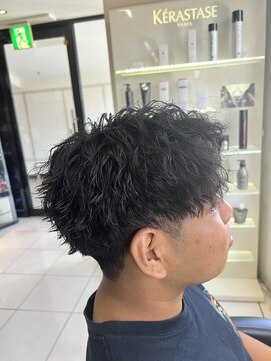 アイズ 海老名(AIZU) ツイストスパイラルパーマ アップバング ツーブロック