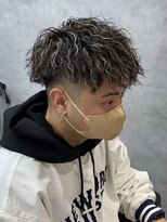 アンディ 御堂筋なんば店(ANDY)&nbsp;ホワイトメッシュ/ハイライト/ツイストスパイラル/メンズカット