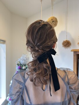 ルヴェール 本店(LeVert) ローポニーアレンジ