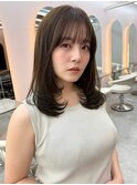 ミディアムレイヤーウルフ黒髪グレージュ