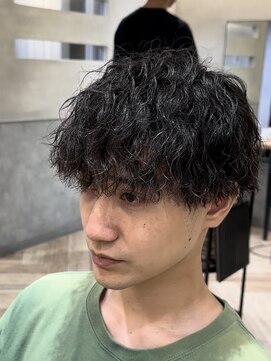 レイズ 名古屋(RAYS) 縦落ちツイストスパイラルパーマ刈り上げ無造作マッシュ h