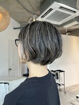 ロエ(loe)&nbsp;骨格補正ショートボブ×地毛ハイライト　　３０代４０代５０代