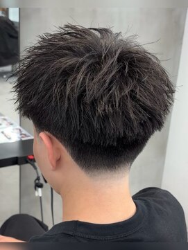 アクロ 中町店(ACRO) テーパーフェードスパイキーショートハイフェードメンズ短髪