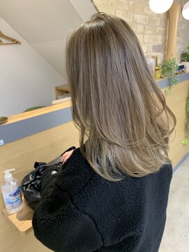 オブ センス(Of Sense) ライトベージュ×ミディアムレイヤー