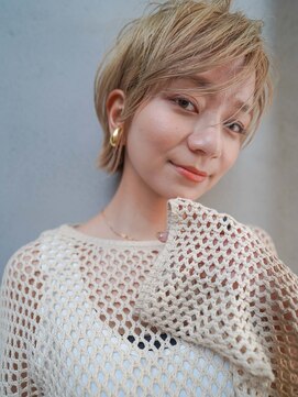 カンナ(Canna) エアリーミディ/ショートパーマ/黒髪/ホワイトアッシュ/TOKIO