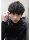 ナチュラルマッシュウルフ黒髪メンズ束感ツーブロックパーマ