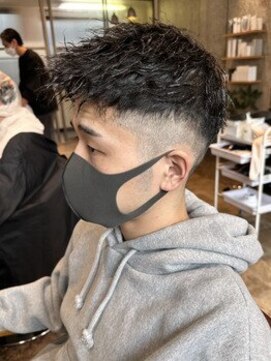 リンネ(Lin'ne) フェードツイストパーマ