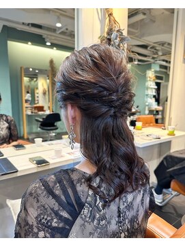 トリコ ショップアンドヘアサロン(tricot shop hair salon) ハーフアップ♪yu