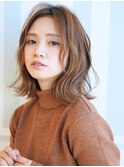 大人かわいい ミディアム レイヤーボブ ゆるふわ 簡単コテ巻き