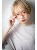 艶感ハイトーンカラー小顔補正カット丸みショートv戸頭10代20代