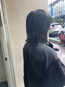 キャンバス バイ ネオリーブ 横浜西口(Canvas by neo.) 切りっぱなしボブ　ブルーブラックカラー