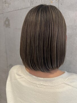 プラスシー(+C) ハイライト白髪もぼかせるグレージュカラー！福岡ハイライト