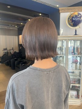 コワファースト 大分(COIFF1RST) アッシュ系！ミルクティーベージュ切りっぱなし