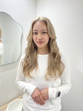 モニカ 栄店(MONIQA) ベージュカラー