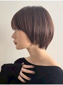 ショートカットくびれショート前下がりボブベージュカラー40代