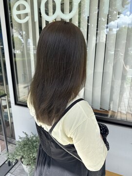 エイト(eight) オリーブベージュカラー