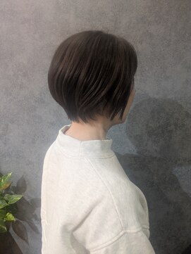 ヴィヴァーシャス(viva cious) ショートボブ