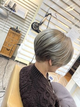 アイリス(ailis) ミルクティーベージュ