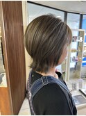 30代40代◎春の外ハネくびれショートアッシュカラーで艶髪