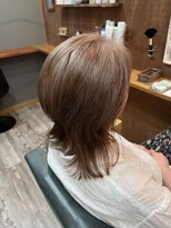 ヘアーサロン アトリエ(Hair salon ATORIE)&nbsp;ミディアムウルフカットグレイカラーミルクティーベージュ