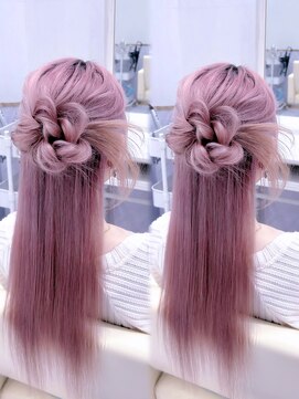 ヘアセットアリエス(aries) カチモリハーフアップ
