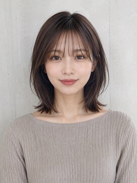 ラックスビーギャラリー なんば駅前店(LUXBE GALLERY) 髪質改善 ハイトーンベージュ 大人ウルフミディアム