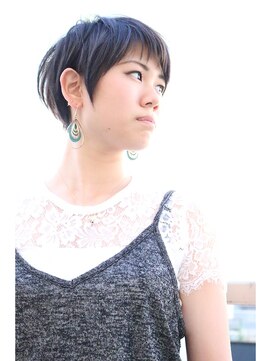 ヘアサロンエムフィス 池袋東口(HAIR SALON M Fe's) 【2016流行】ブルーアッシュで魅せるベビーショート