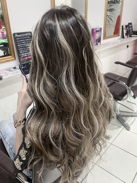 ディバイス カラーアンドエクステ(Device) 【Device心斎橋】バレイヤージュカラーエクステ