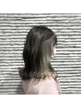 ビス リアン 川口店(Vis lien) インナーカラー/イヤリングカラー／アッシュ／グレージュ