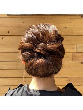 バイテン 久喜(X10) 【シニヨンアレンジ】